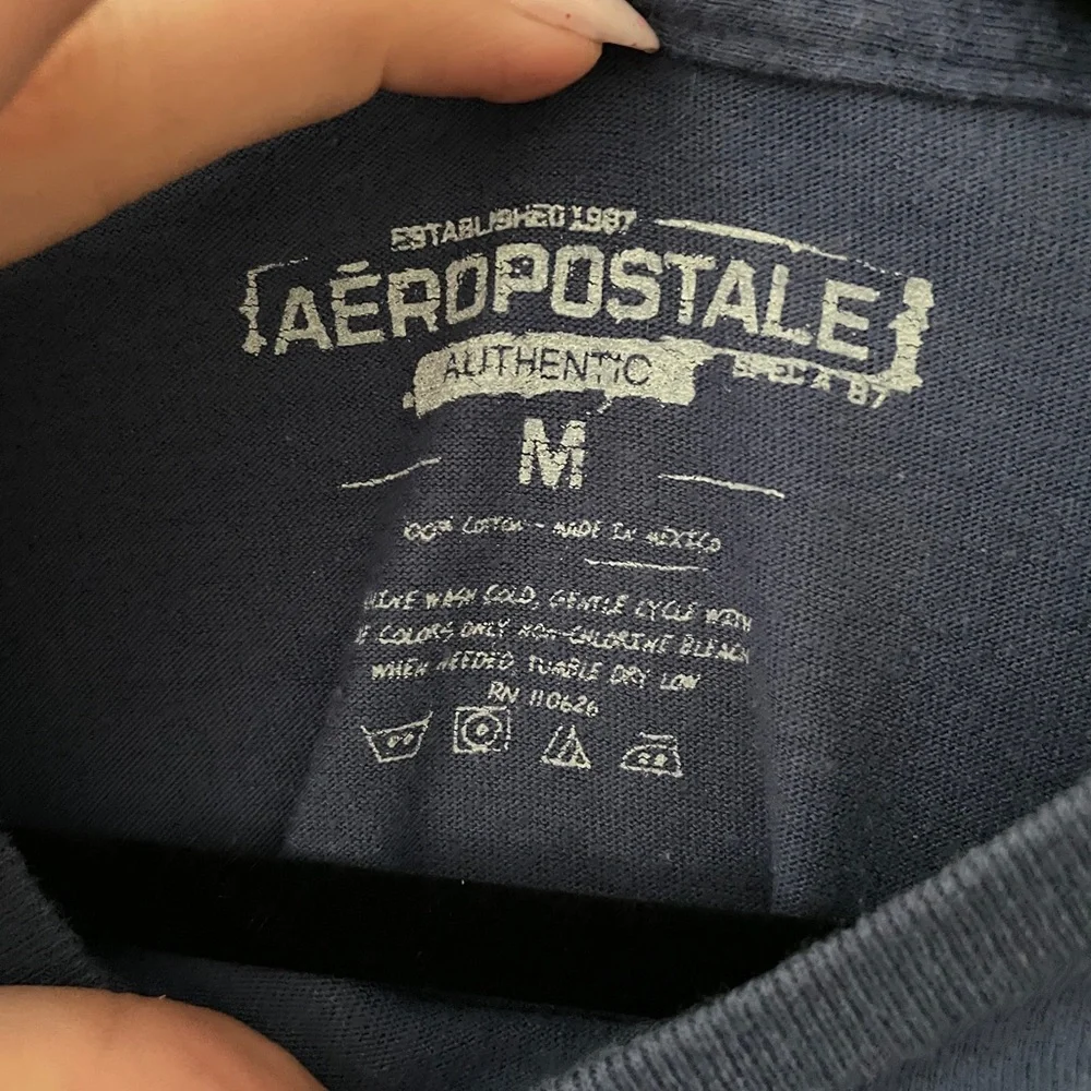 Aeropostale T-Shirt - Picture 2 of 5
